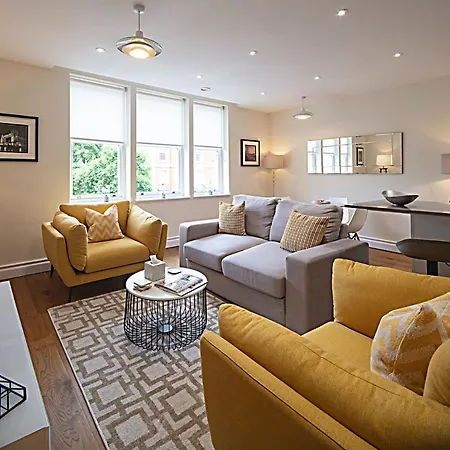 Kensington High Street One Bed Apartment